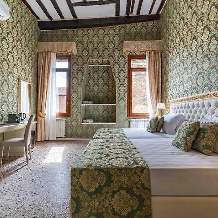 Hotel Rialto Charm Boutique *