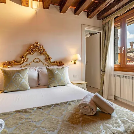Rialto Charm Boutique * Veneza